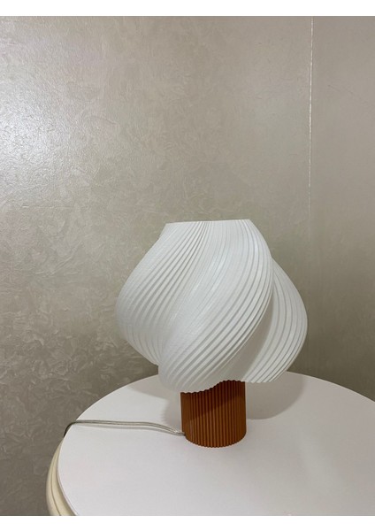 Sevimli ve Şık Masaüstü Buz Kremi Abajur, Dekorasyonunuza Renk Katar fiyatları