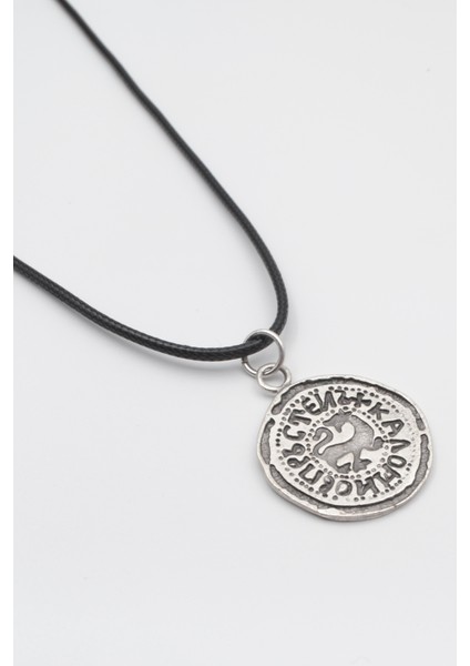 Kaloyan's Madalyon Siyah Deri Ip Kolye - Antik Gümüş Kaplama - Kadın Erkek - 60 cm fiyatları