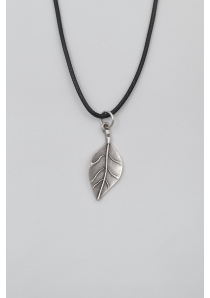 Gerçekçi Yaprak Siyah Deri Ip Kolye - Antik Gümüş Kaplama - Kadın Erkek - 60 cm