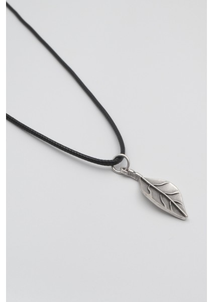 Gerçekçi Yaprak Siyah Deri Ip Kolye - Antik Gümüş Kaplama - Kadın Erkek - 60 cm fiyatları