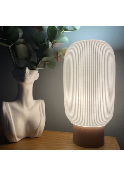 Modern Beyaz Abajur, Şık ve Fonksiyonel Dekoratif Aydınlatma Seçeneği