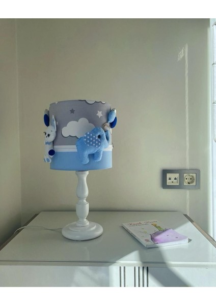 Renkli Hayvan Figürlü Bebek Odası Masa Lambası, Gri, Mavi ve Beyaz Detaylarla