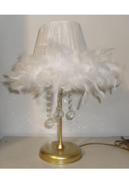 Beyaz Tüylü Taşlı Yatak Odası Abajuru, Metal Ayak, Şık ve Rahat Ortam Için Ideal Seçim