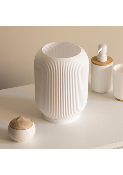 Modern Beyaz Abajur, Şık Tasarımıyla Evinize Zarafet Katıyor fırsatları