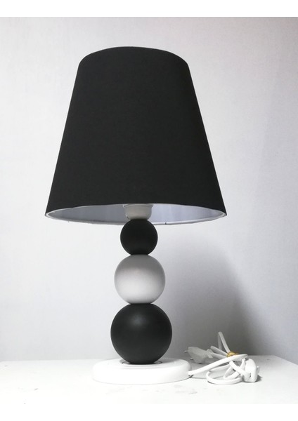 Siyah Ahşap Ayaklı Modern Abajur, Şık ve Fonksiyonel Aydınlatma Seçeneği modelleri