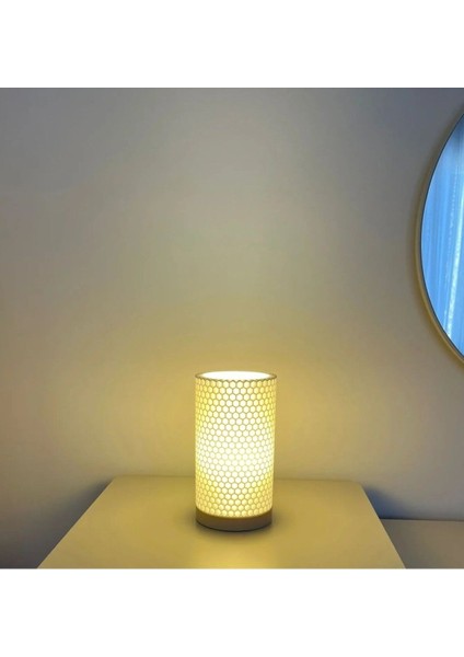 Şık Altıgen Desenli Modern Abajur Beyaz Renkli