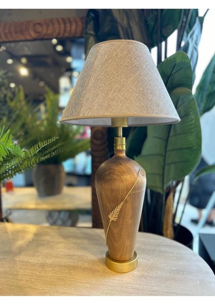 Kahverengi Ahşap Abajur, Pirinç Detaylı, Şık ve Modern Tasarım modelleri