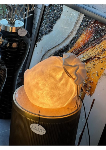 Bej Hasır Görümlü Çanta ve Abajur, Yatay 30X34 Cm, Şık ve Doğal Dekor. fiyatları