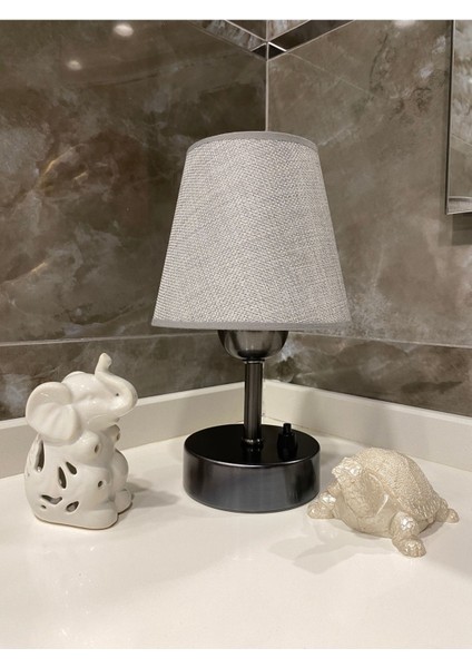 Şık ve Fonksiyonel Gece ve Masa Lambası, Açık Gri ve Siyah Renk Seçenekleriyle indirimleri