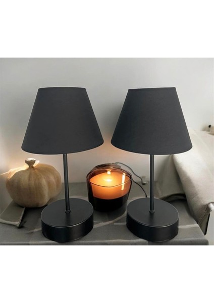 Şık Siyah Ayaklı Modern Masa Lambası, Yatak Odası Için Tasarım ve Işıklandırma