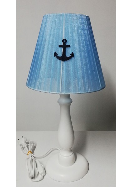 Beyaz Ahşap Ayaklı Denizci Abajur, Çapa ve Dümen Detaylı Şık Dekorasyon Ürünü