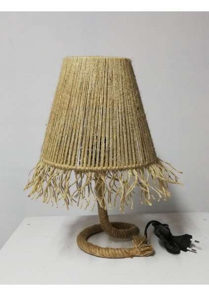 Haki Renkli Şık Halat Abajur, Modern ve Doğal Dekorasyon Için Ideal Seçenektir.