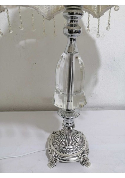 Şık Beyaz Dantel Abajur ile Evine Zarif Dokunuş modelleri