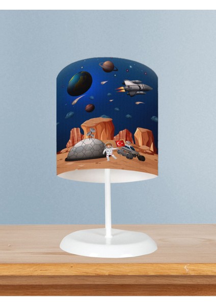 Renkli Türk Astronot Temalı Çocuk Odası Abajur, Neşeli ve Şık Tasarım
