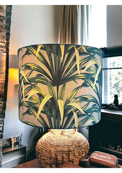 Yeşil El Yapımı Silindir Abajur Başlığı, Yüksek Kaliteli Kumaş ve Şık Tasarım