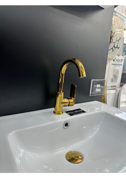 Abdestlik Altın Renk Kuğu Lavabo Bataryası