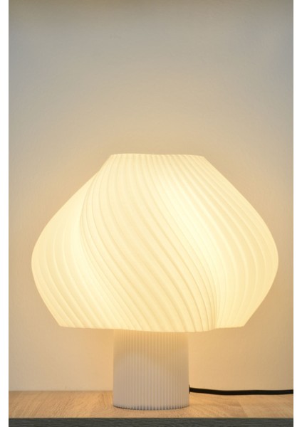 Şık Modern Beyaz Abajur, Odanıza Zarif Dokunuş Katacak Tasarım