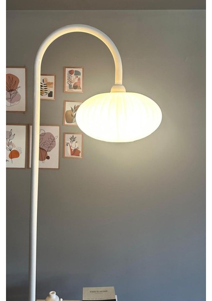 Modern Beyaz Cam Lambader, Dekoratif Metal Tasarım, Oturma ve Çalışma Alanlarına Şıklık Katıyor modelleri