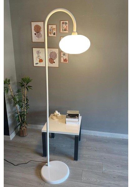 Modern Beyaz Cam Lambader, Dekoratif Metal Tasarım, Oturma ve Çalışma Alanlarına Şıklık Katıyor fırsatları