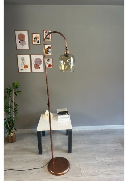 Modern Bej Patina Gövdeli Şık Oturma Odası Lambası