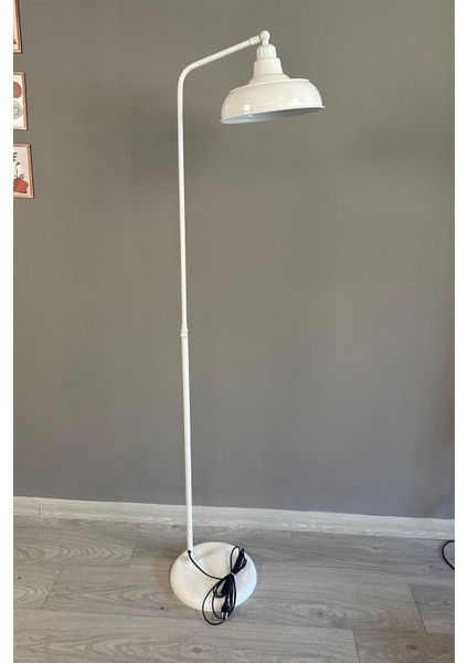 Beyaz Düz Gövde Hareketli Metal Zemin Lambası, Modern Oturma ve Çalışma Odası Parçası fırsatları