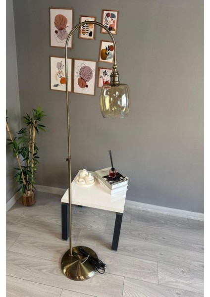 Cam Bal Rengi Lale Tasarımlı Modern Oturma Odası Lambaderi modelleri