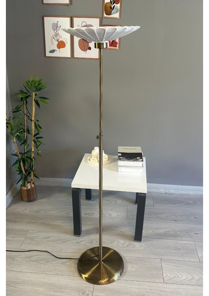 Beyaz Modern Metal Lambader, Oturma ve Çalışma Odası Için Şık Aydınlatma fiyatları