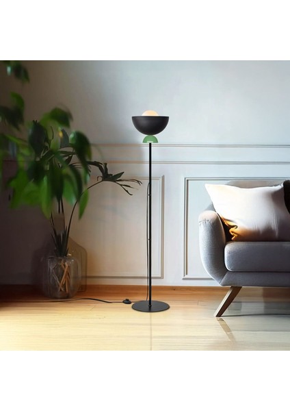 Şık Siyah Lambader, Modern ve Şık Tasarım ile Ortamınıza Zarafet Katın