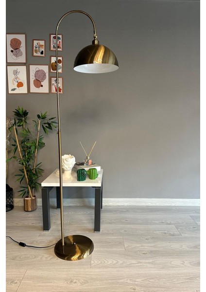 Modern Eskitme Metal Lambader, Hareketli Başlık, Oturma ve Çalışma Odası Için Şık Zemin Işık fırsatları