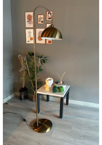 Modern Eskitme Metal Lambader, Hareketli Başlık, Oturma ve Çalışma Odası Için Şık Zemin Işık