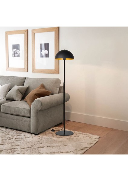 Şık Siyah Lambader, Modern ve Zarif Aydınlatma Parçası