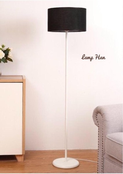 Modern Tasarımlı Metalik Zemin Lambası, Şık ve Dekoratif Aydınlatma Seçeneği