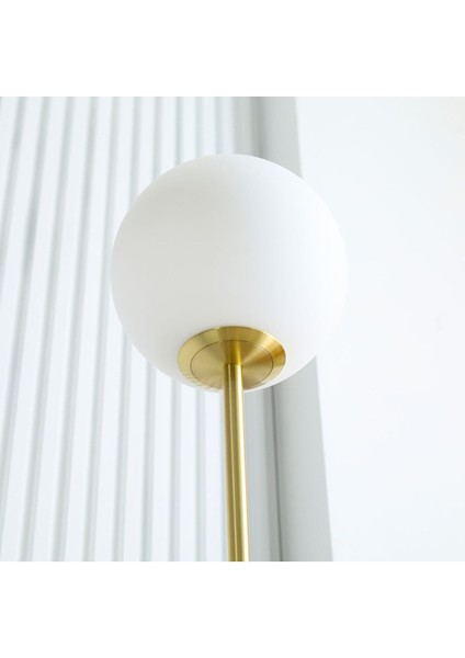 Iki Başlıklı Metalik Tasarımlı Modern Dekoratif Lambader fırsatları