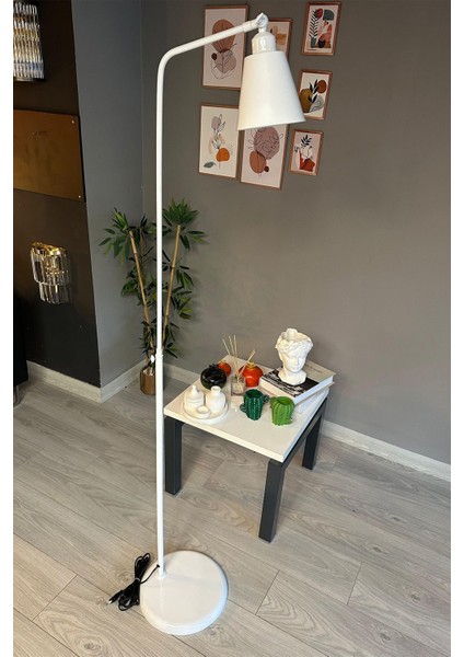 Modern Beyaz Hareketli Metal Lambader, Oturma ve Çalışma Odası Dekoru Için Ideal