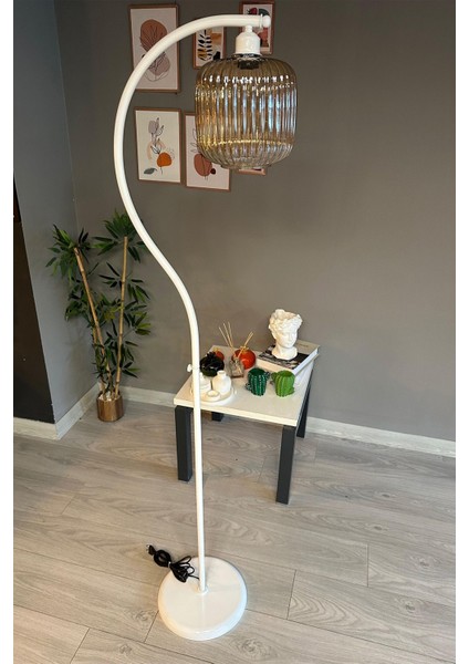 Beyaz Gövde Bal Rengi Cam Dekoratif Metal Zemin Lambası, Oturma ve Çalışma Odası Için Şık fırsatları