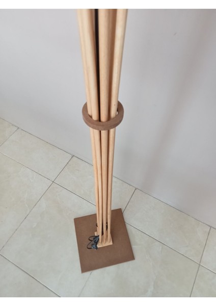 Şık Ahşap Siyah Lambader, Modern ve Zarif Aydınlatma Parçası modelleri