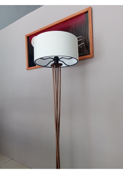 Bej Ahşap Lambader ile Sıcak ve Şık Aydınlatma Atmosferi indirimleri