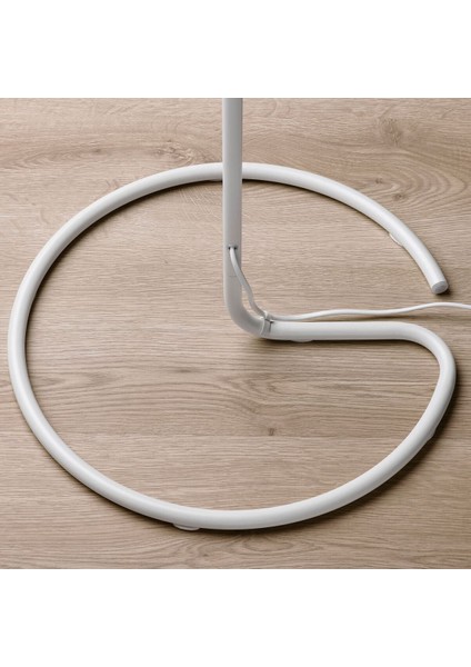 Beyaz Yer Lambası, Yatak Odası ve Sehpa Yanında Şık Aydınlatma Seçeneği fiyatları