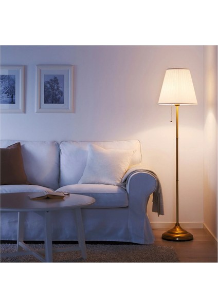 Beyaz ve Pirinç Tonlarında 155 cm Uzunlukta Şık Yer Lambası