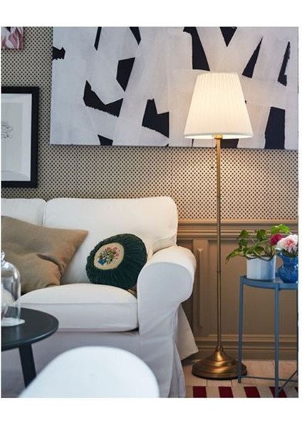 Yüksekliği 155 Cm, Beyaz ve Pirinç Tonlarında Şık Yer Lambası fiyatları