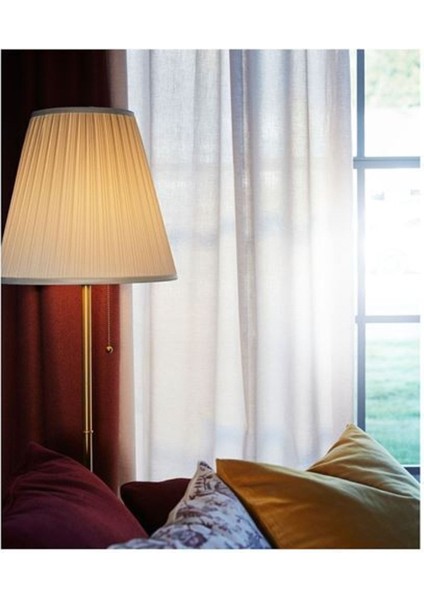 Yüksekliği 155 Cm, Beyaz ve Pirinç Tonlarında Şık Yer Lambası modelleri