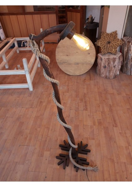 Ahşap Lambader, Sıcak Atmosfer Için Şık ve Doğal Tasarım Seçeneği