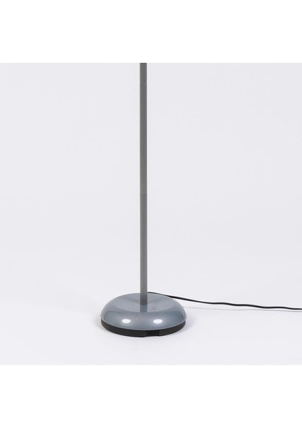 Mor Renkli Şık Lambader, Modern ve Şık Tasarım, Ev Dekorasyonu Için Ideal Seçenektir. indirimleri