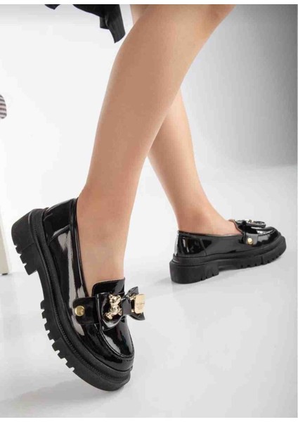 Loafer Siyah Rugan Gold Ayıcık Toka Detaylı Rahat Ayakkabı modelleri