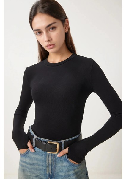 Kadın Siyah Bisiklet Yaka Parmak Geçirme Detaylı Body/bluz