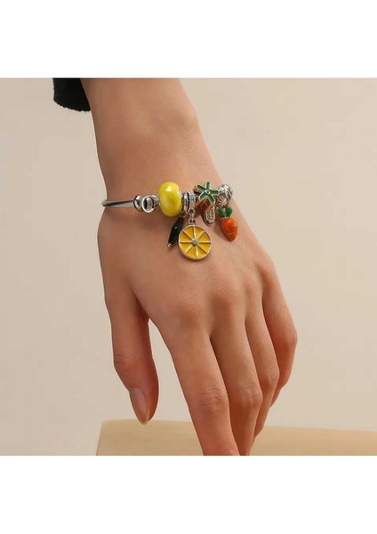 Sarı Taşlı Limon ve Havuç Figürlü Gümüş Renk Çelik Charm Bileklik fiyatları
