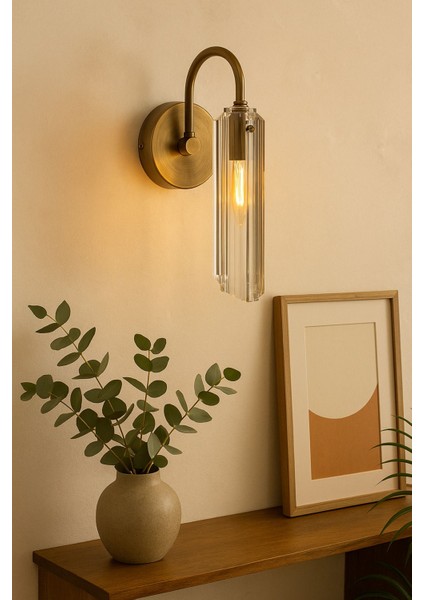 Şık Kesik Cam Aplik, Antik Bronz Detaylı, Zarif ve Modern Tasarım