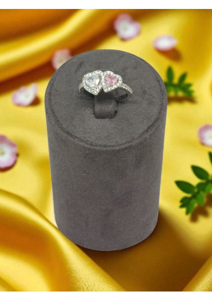 925 Ayar Gümüş Çift Kalpli Pembe ve Beyaz Taşlı Yüzük – Romantik ve Zarif Tasarım