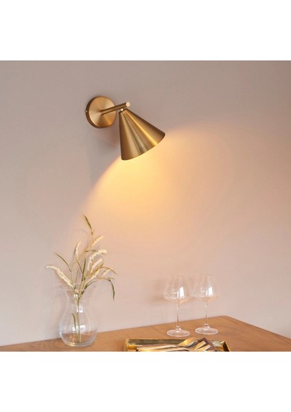 Konik Serisi Modern Şık Metal Duvar Aplikası fırsatları