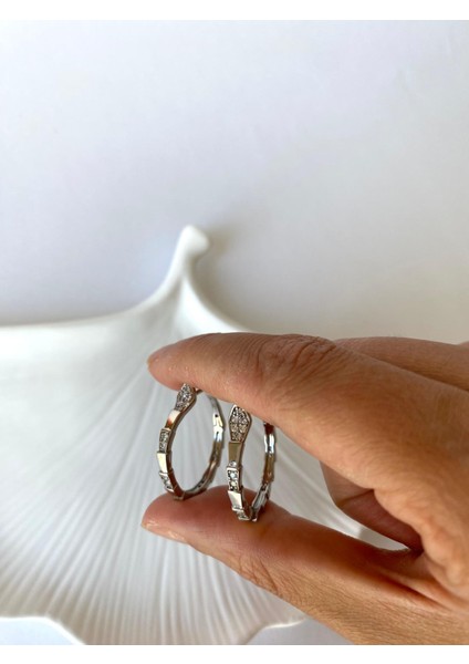 Xuping Orta Boy Taşlı Silver Halka Küpe